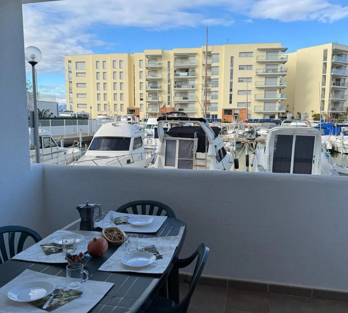 Apartamento Planta Baja Con Piscina En El Edificio Royal Marine II Росас 0*,  Испания