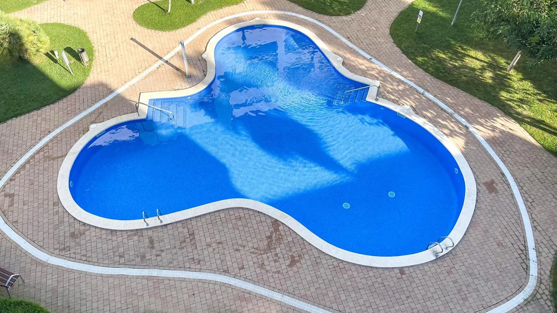 Apartamento Planta Baja Con Piscina En El Edificio Royal Marine II Росас Апартаменты